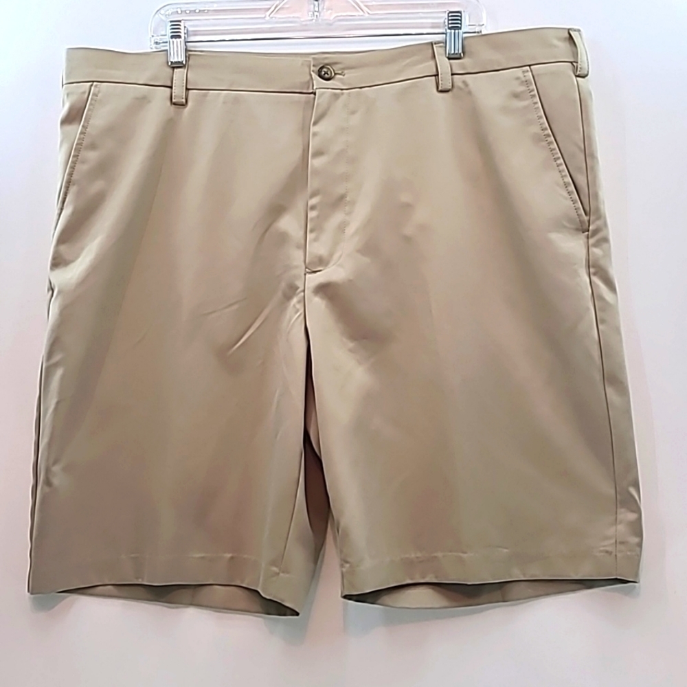 IZOD Men's Tan Golf Shorts, 100% Polyester - Size 42‎